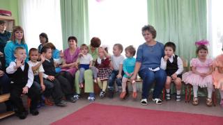 Была проведена благотворительная акция, совместно с предпринимателями и руководителями предприятий г.Самара по обеспечению нужд и улучшению жилищных условий в СРЦ 'Земляничная поляна'